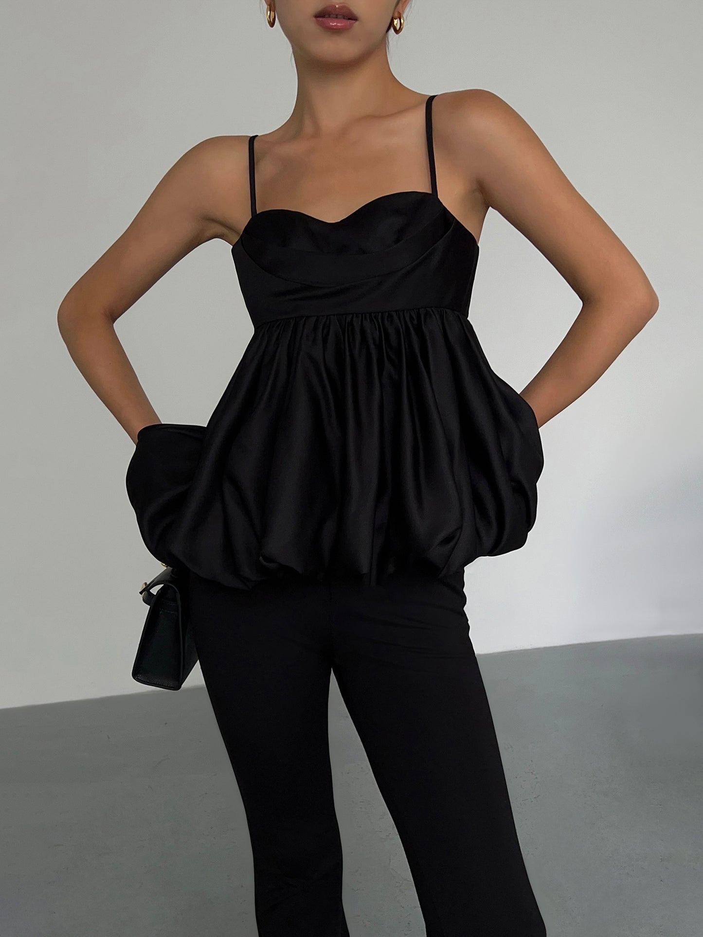 Black Suspender Tube Top – Stylish Bud Blouse Vest for Women | Trendy Summer Streetwear Fashion